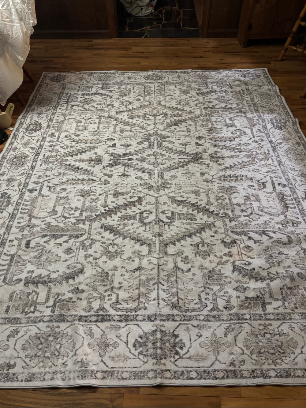 Gray and White Vintage-Style Area Rug - Neutral Home Bedding